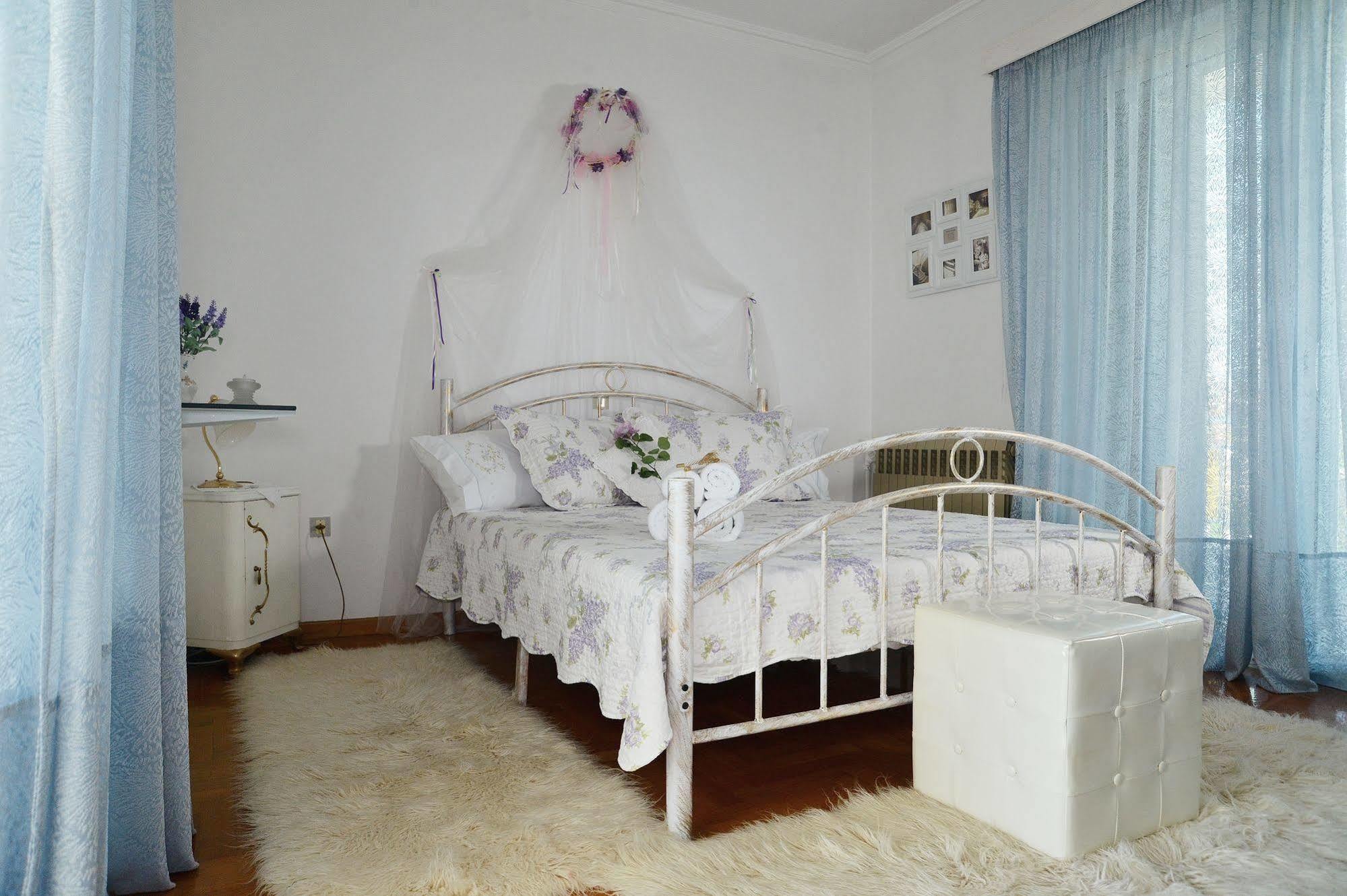 Noble Inn Loutráki Zewnętrze zdjęcie