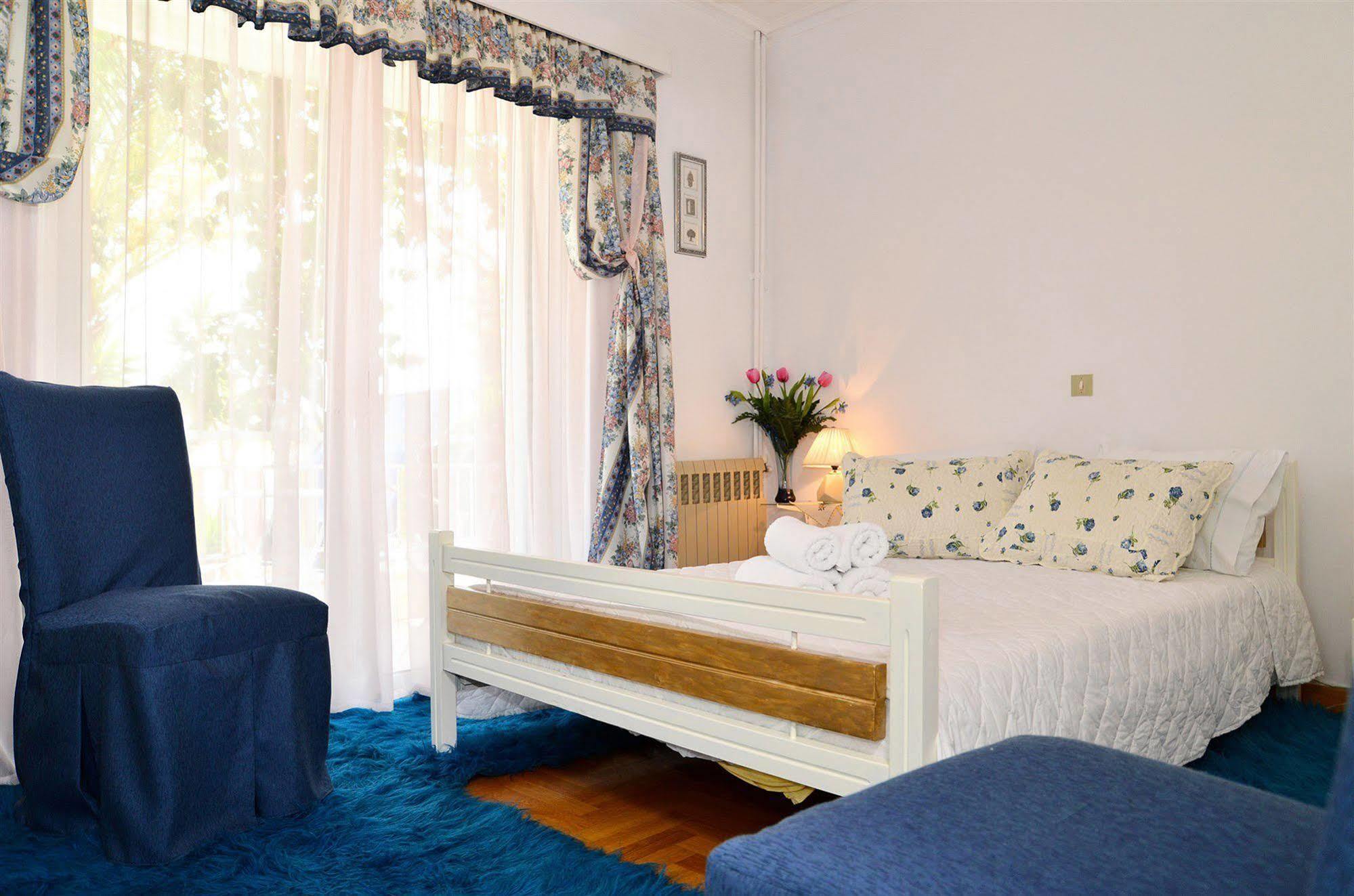 Noble Inn Loutráki Zewnętrze zdjęcie